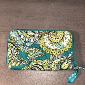 VERA BRADLEY WRISTLET